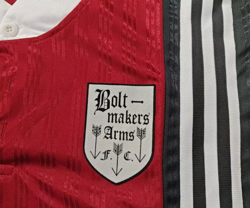 Bolt Makers Arms FC shirt 1996 – Oasis